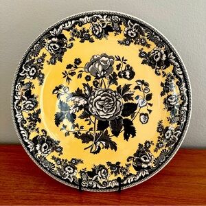 Spode Archive Collection - British Flowers - Rosa - 12.75” Charger Plate